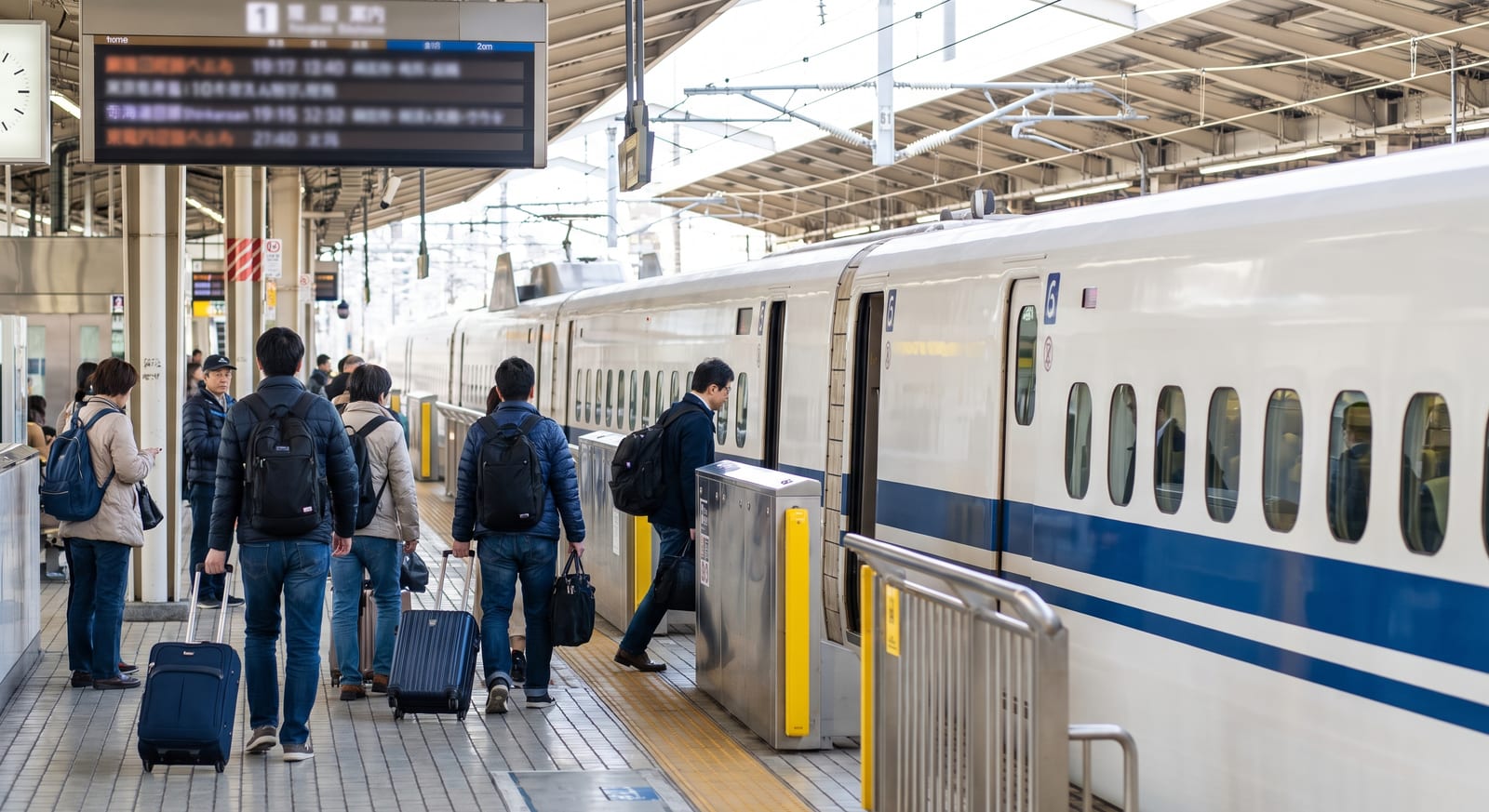 Tokyo to Kyoto by Shinkansen: Fares, Seats & Luggage Rules